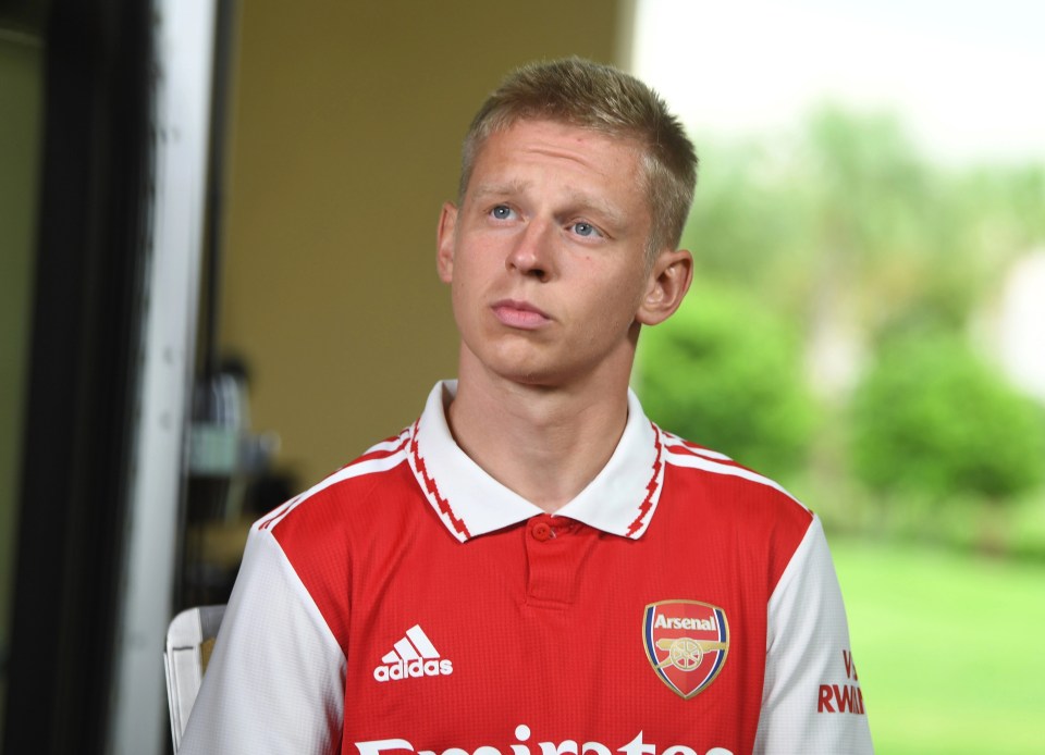 Oleksandr Zinchenko has completed his £30m transfer to Arsenal