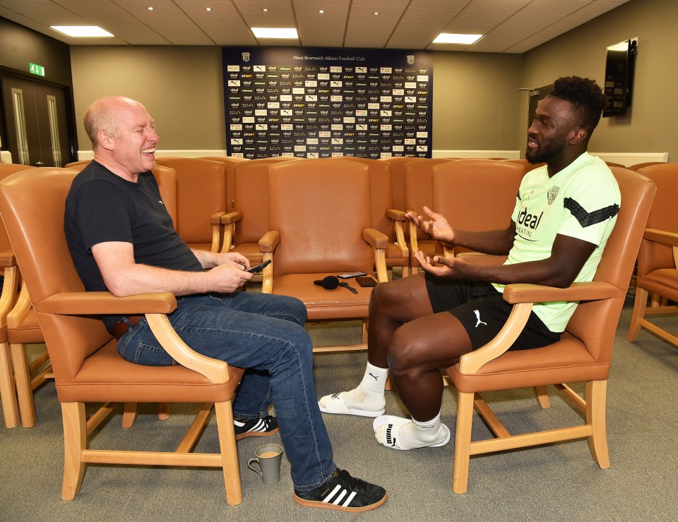 Daryl Dike and our man Justin Allen share a laugh ahead of the new season