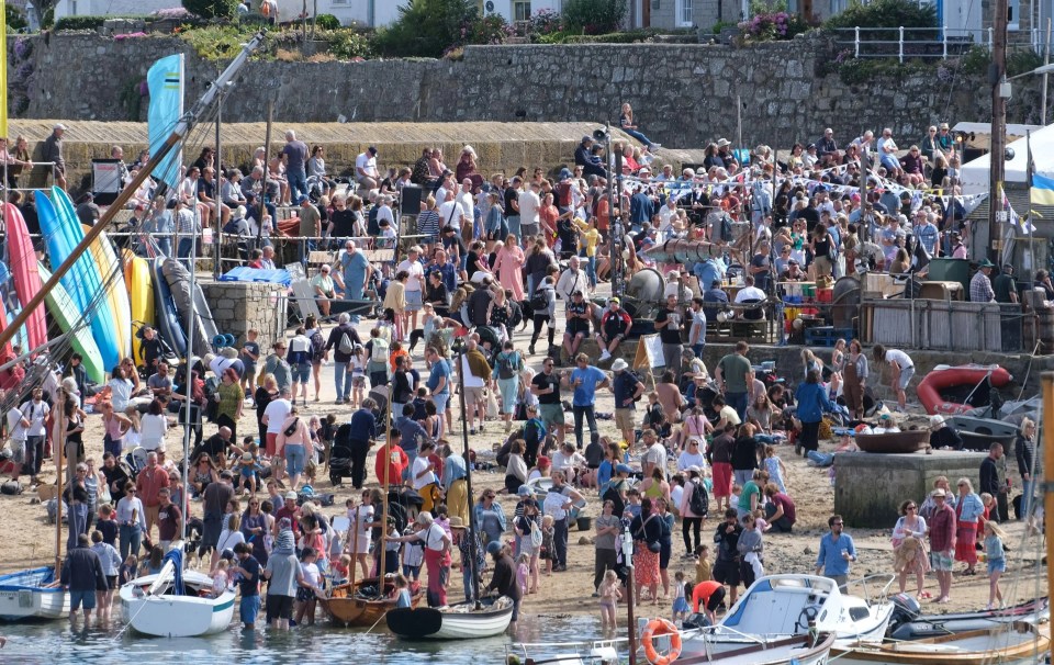 Hundreds of thousands of holidaymakers are expected to head to Cornwall, putting further strain on the water supply