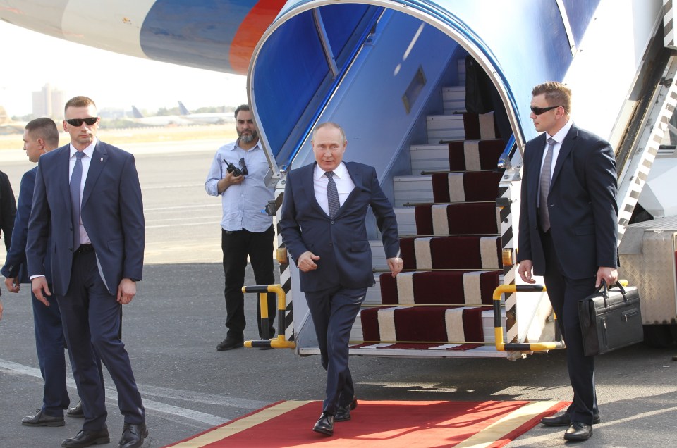 Ukrainian sources say Putin looked unusually energetic when he landed in Tehran