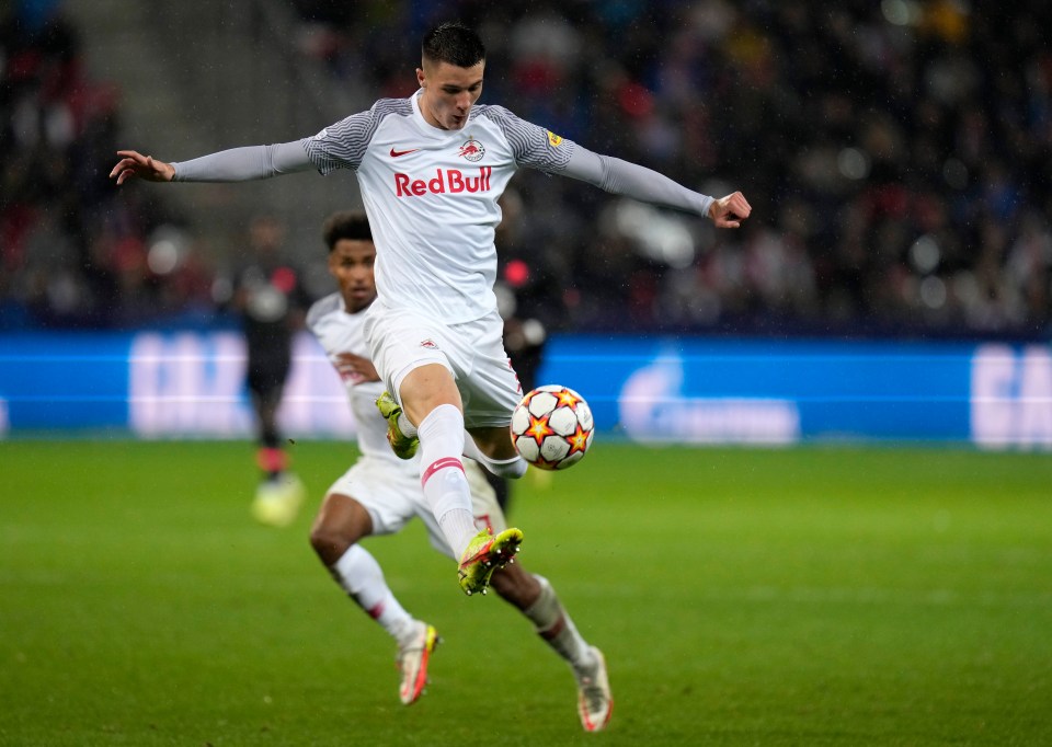 Sesko controls the ball while in action for Salzburg