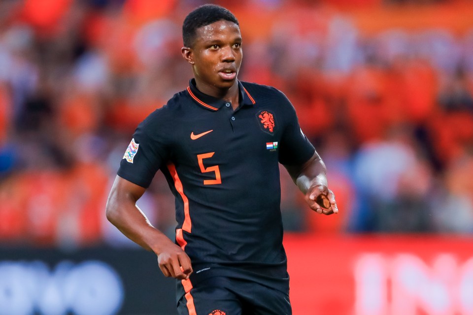 Feyenoord left-back Tyrell Malacia has agreed personal terms with Manchester United