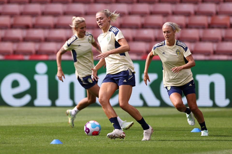 Sweden hope to reach the Women's Euros final for the first time in almost 40 years.