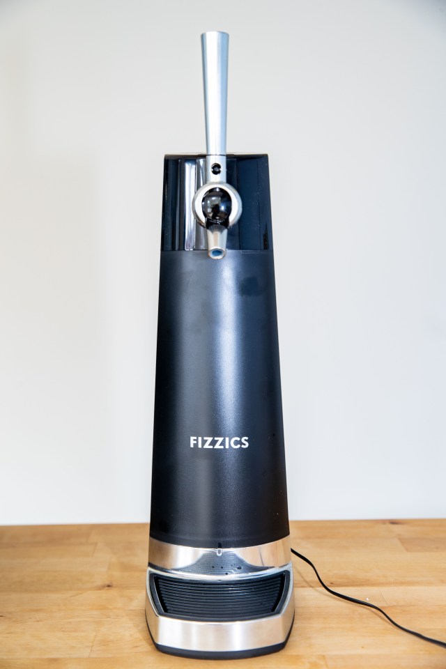 Fizzics DraftPour beer dispenser