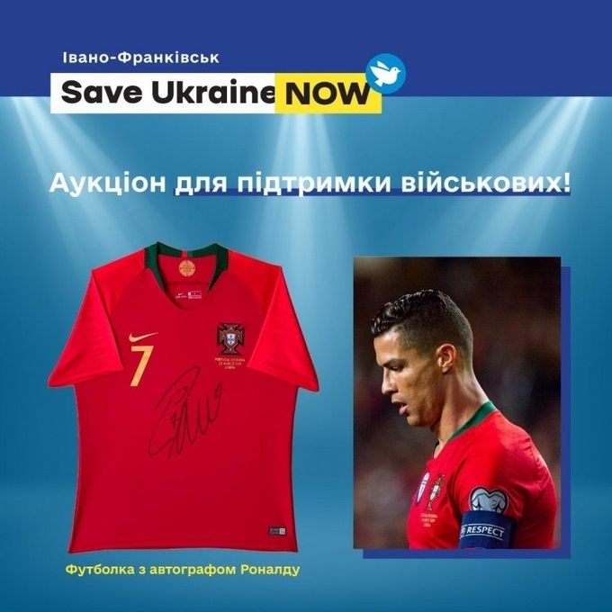 A 14-year-old boy auctioned the shirt in the 'Save Ukraine Now' charity auction