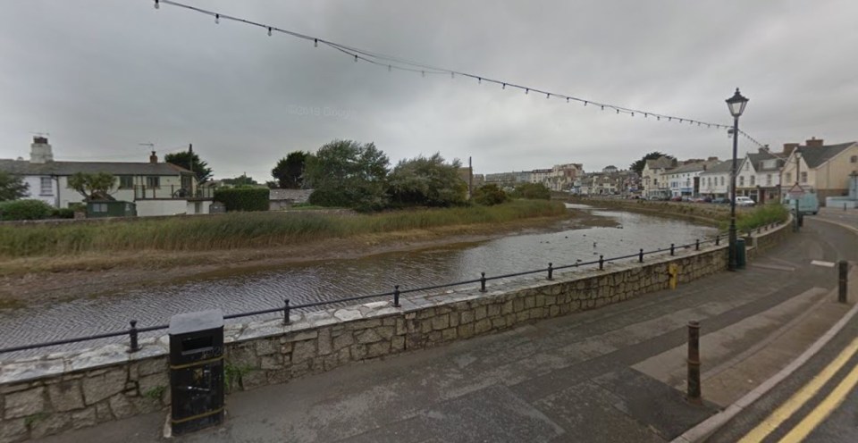 The dad jumped into Bude Canal in Cornwall when Jessica fell in