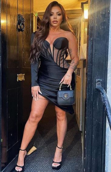 Her pose and attention-grabbing style prove Jesy is in charge of her own destiny