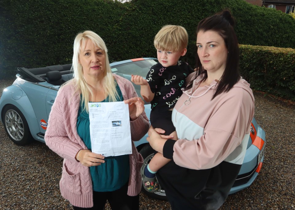 Elaine Johnson was fined £100 after pulling over so daughter Jade could ensure Alfie was strapped in safely