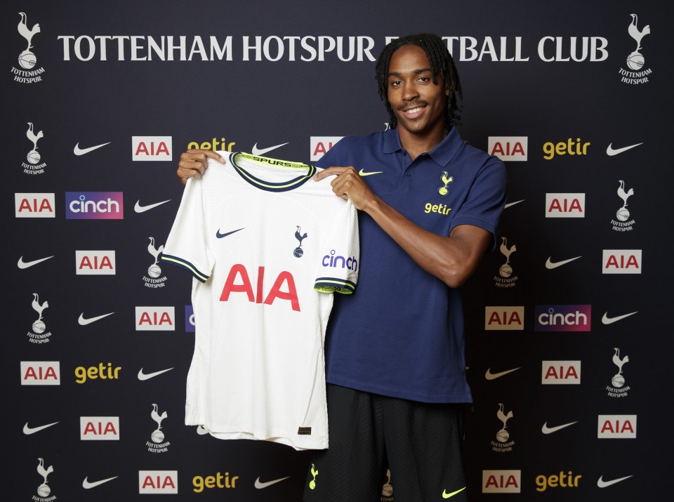 The star has signed a contract until 2027 at Spurs