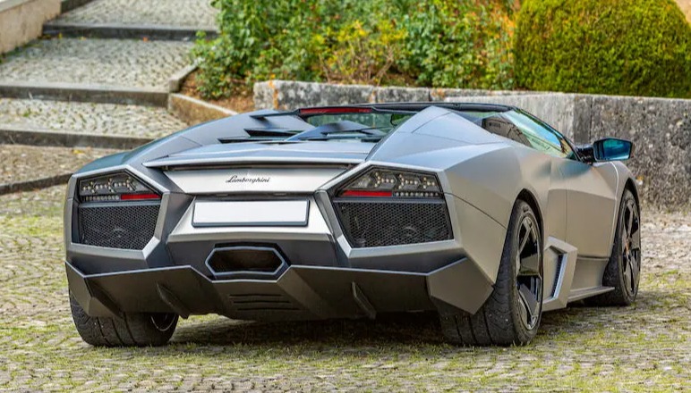 The Reventon is inspired by the F-15 fighter jet