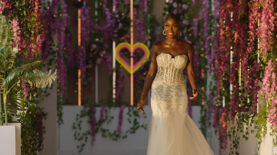 Indiyah looked stunning in a white sequin gown