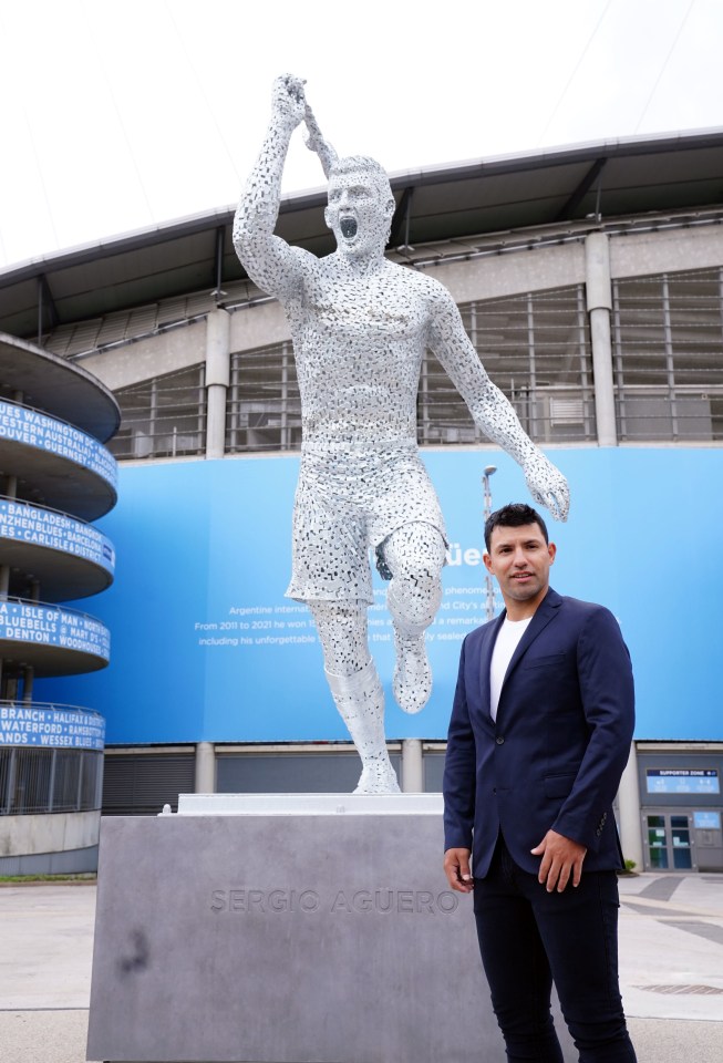 Sergio Aguero’s Man City statue was compared with Toni Kroos