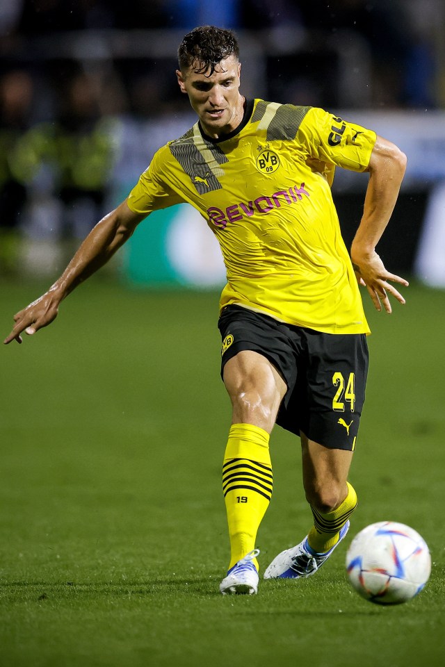 Thomas Meunier in action for Borussia Dortmund earlier this season