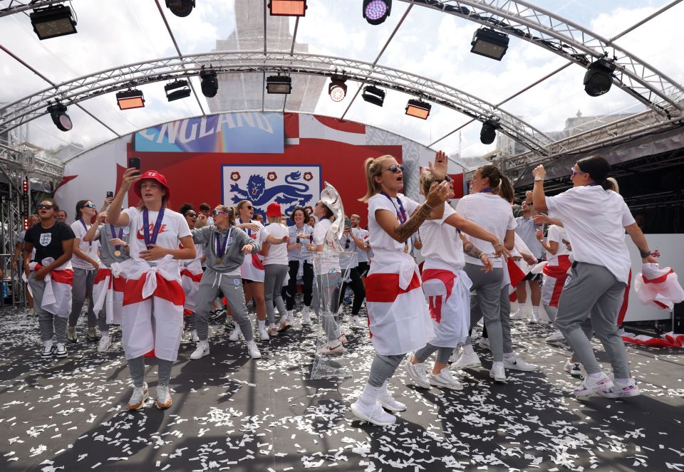 The Lionesses continued the party on stage