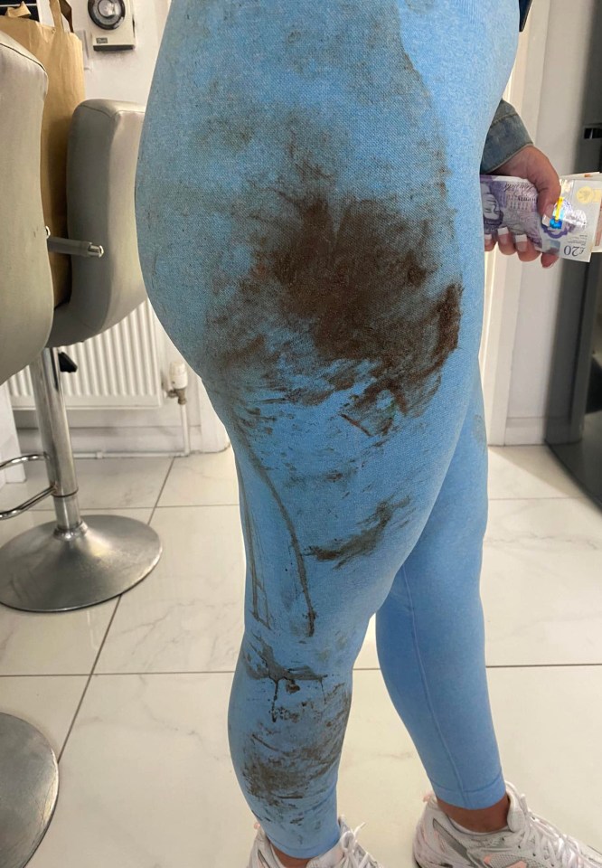 Her blue leggings were completely covered in mud after the ordeal