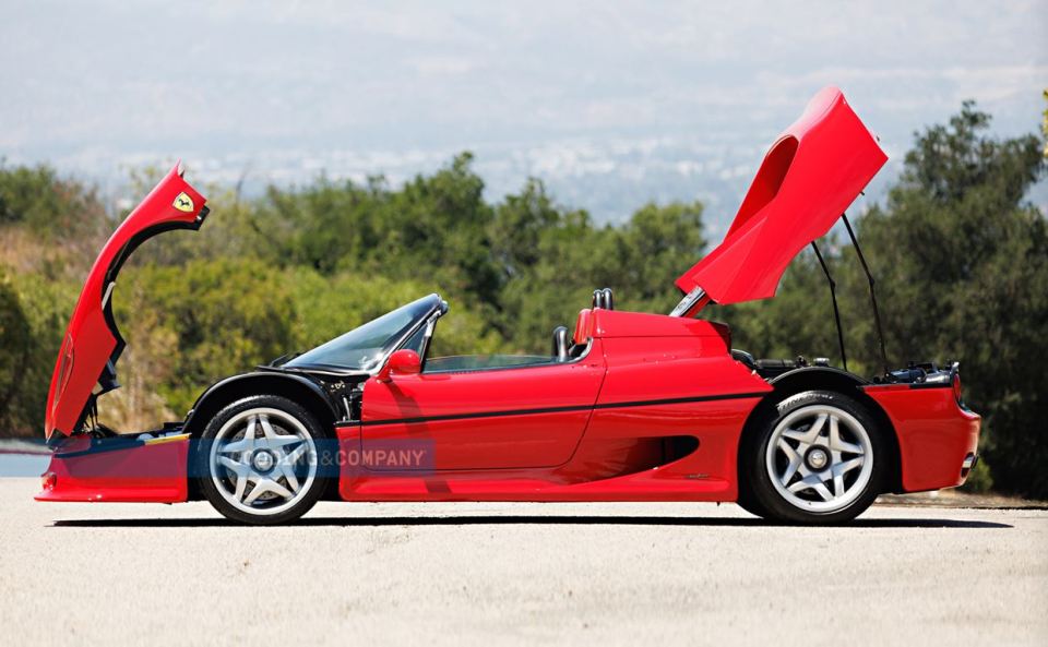 The F50 featured genuine F1 race car technology