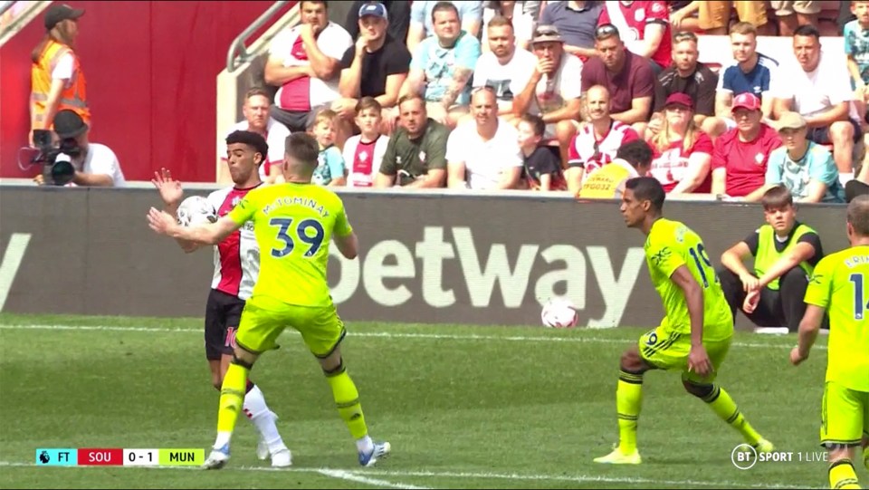 Manchester United midfielder Scott McTominay somehow didn't give a penalty away for this handball against Southampton