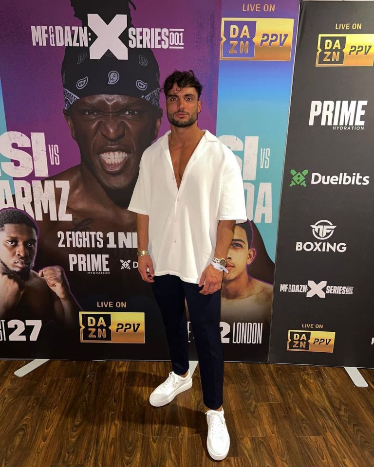 Davide was at the YouTube boxing event starring KSI