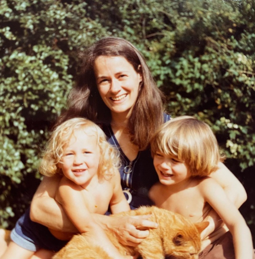 Sarah with her mum Ann, who died from cancer aged 39