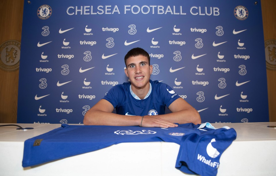 Cesare Casadei signs for Chelsea from Inter Milan