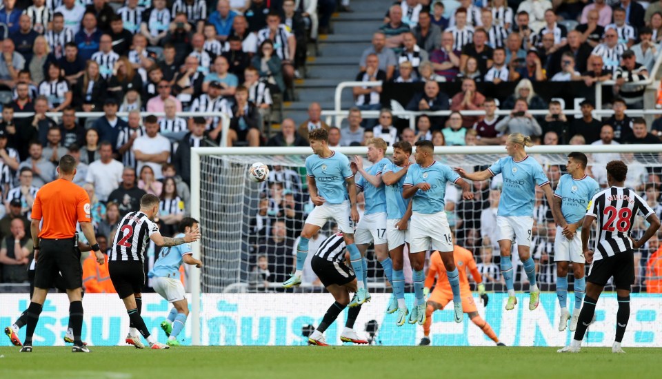 Kieran Trippier netted a sensational free-kick to give Newcastle a two-goal lead in the second half