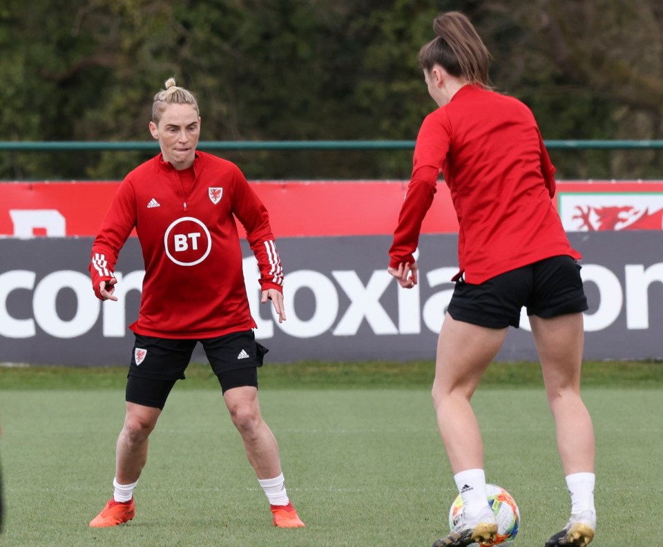 Jess Fishlock has been recalled to Wales' squad ahead of their games against Greece and Slovenia