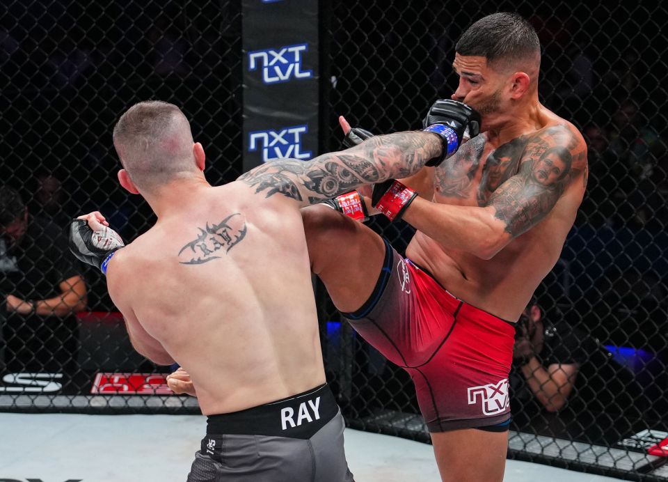 Stevie Ray beat Anthony Pettis for a second time