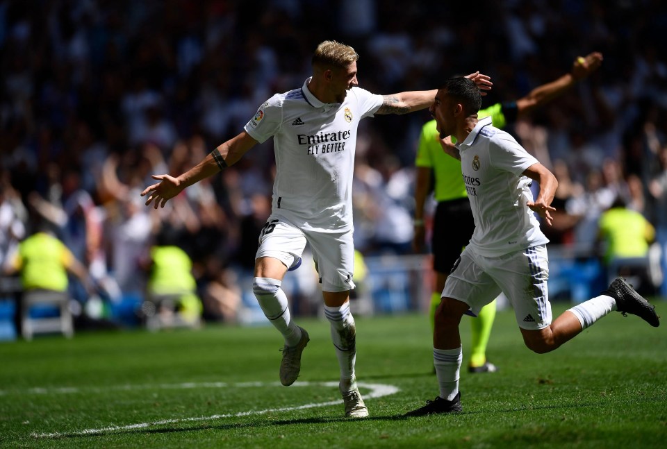 Valverde, 24, celebrates his wondergoal