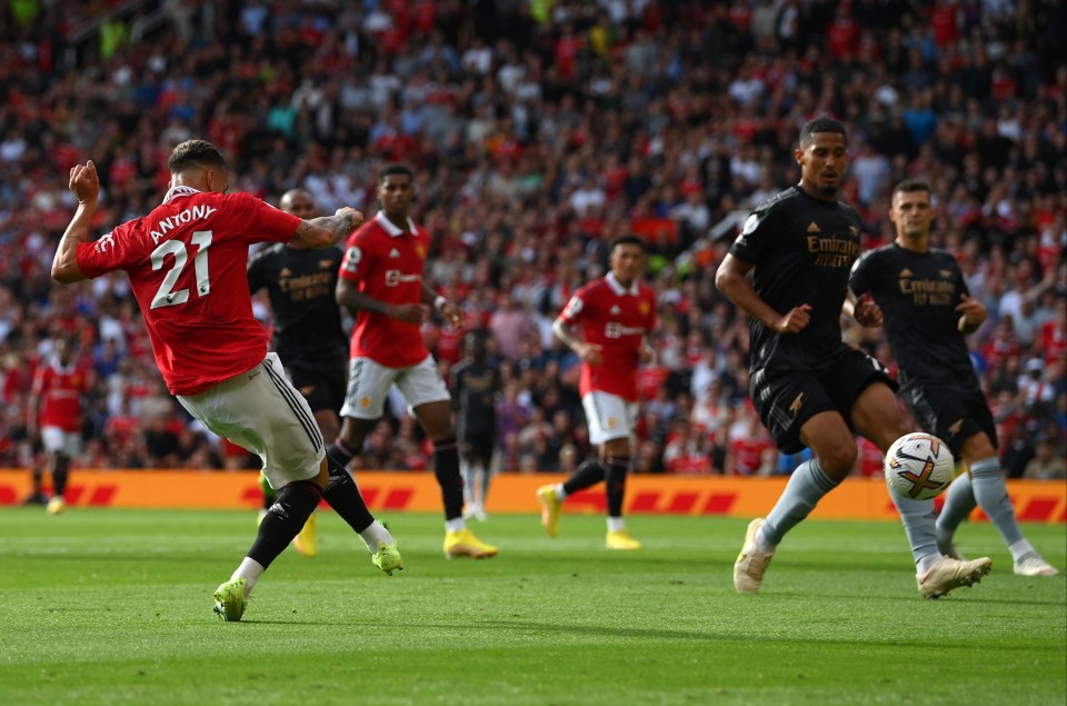 Antony scoring on his Man Utd debut