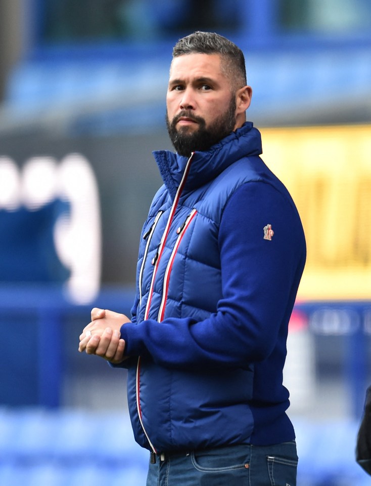 Tony Bellew believes Joshua should be "hesitant" as accepting Fury's terms