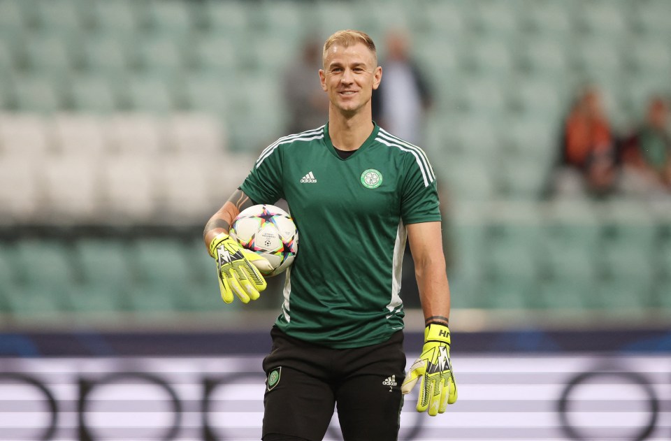 Hart struck a reporter with a ball during his warm-up