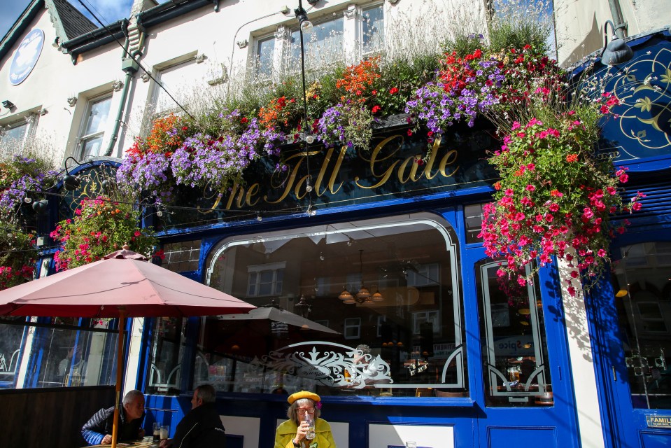 London's Toll Gate is among the pubs set to close