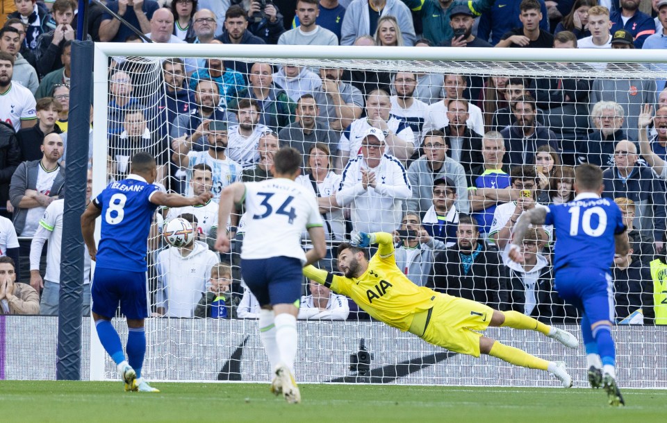 Youri Tielemans put Leicester ahead from the spot