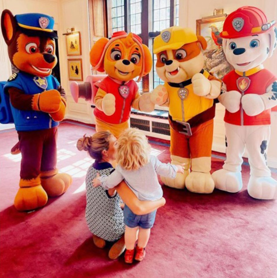 Carrie Johnson greets kids’ TV favourites from PAW Patrol with son Wilfred