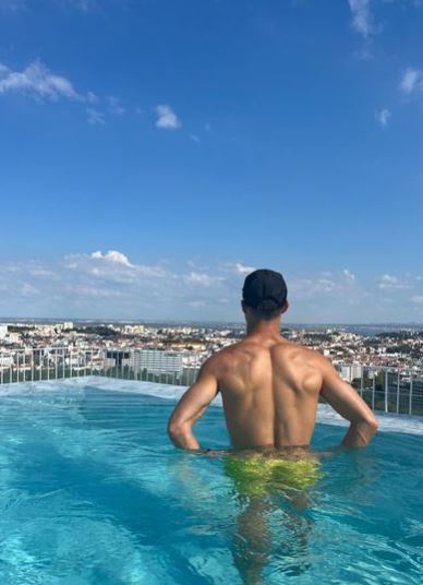 Ronaldo, 37, looked over the stunning skyline