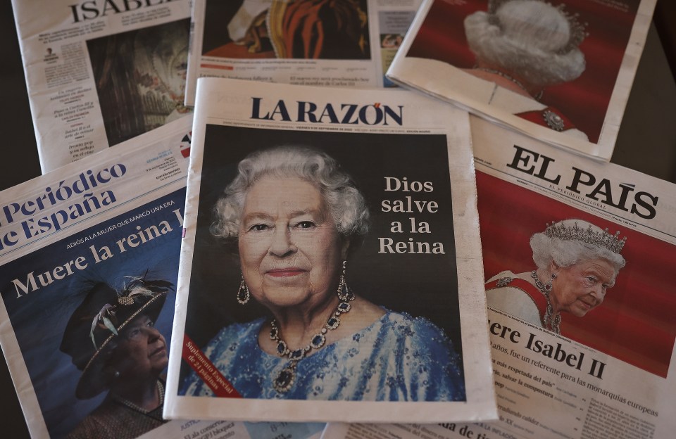 Newspapers in Spain feature the Queen on the front