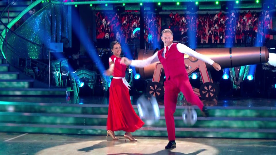 Tony Adams left fans gobsmacked with his routine