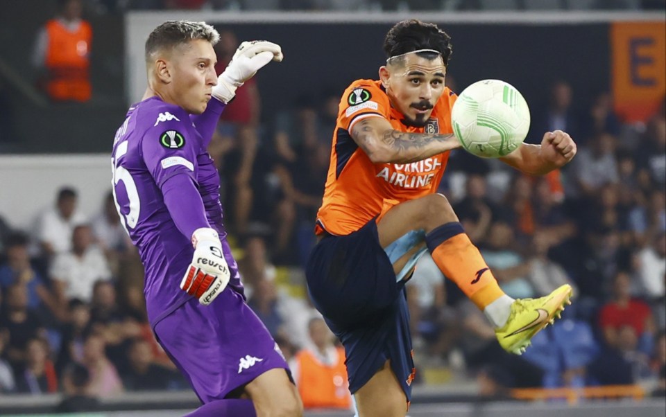 Pierluigi Gollini's horror blunder saw Fiorentina lose 3-0 at Istanbul Basaksehir