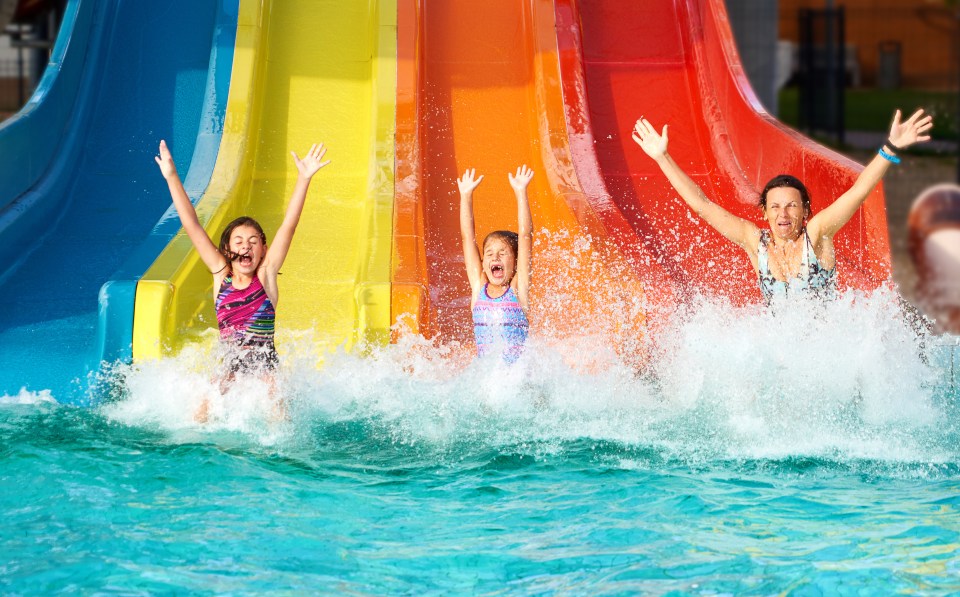 TUI still has thousands of holidays with free child places and low deposit offers