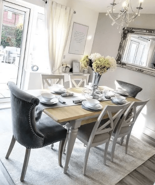 Mrs Hinch’s old dining room was gleaming with grey interiors and mirrored accessories