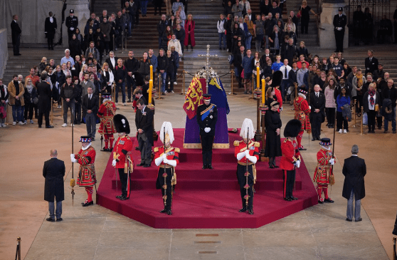 The poignant moment emulated the Vigil of the Princes