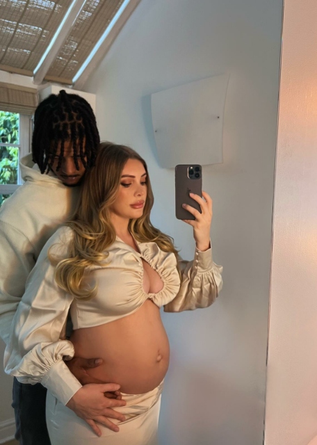 Fazer shared a pic of Ashley pregnant with their twins