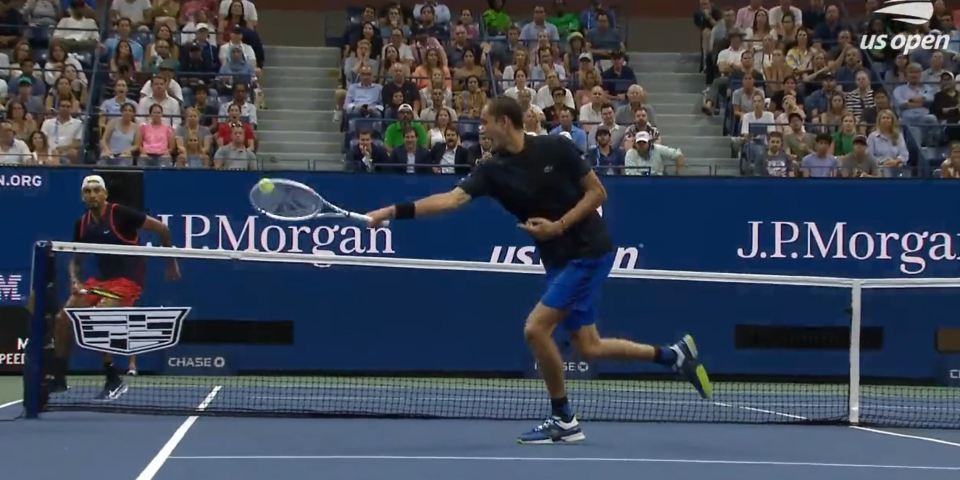 Daniil Medvedev tried to play a volley from close range