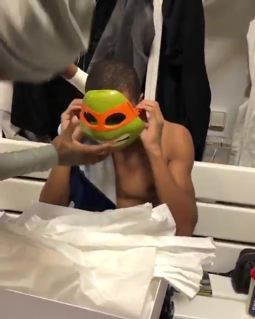 Thiago Silva gave Mbappe a Teenage Mutant Ninja Turtle mask as an early Christmas present