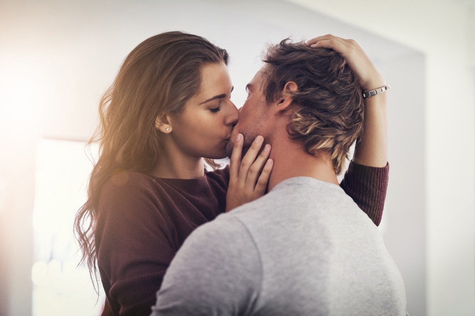 Kissing for three minutes can dissolve relationship tensions