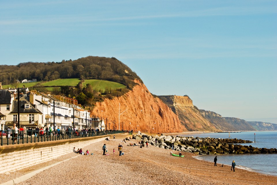 The best deals can be found across the country, including popular destinations like Devon, Yorkshire,  Somerset, Kent, Sussex,  Essex and Norfolk