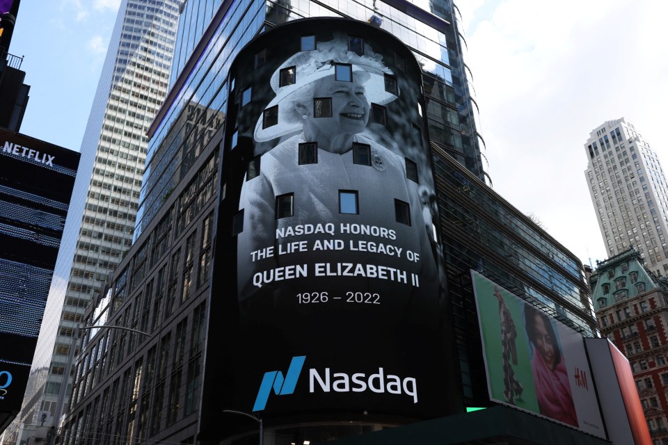 New York’s Times Square displayed a tribute to the Queen