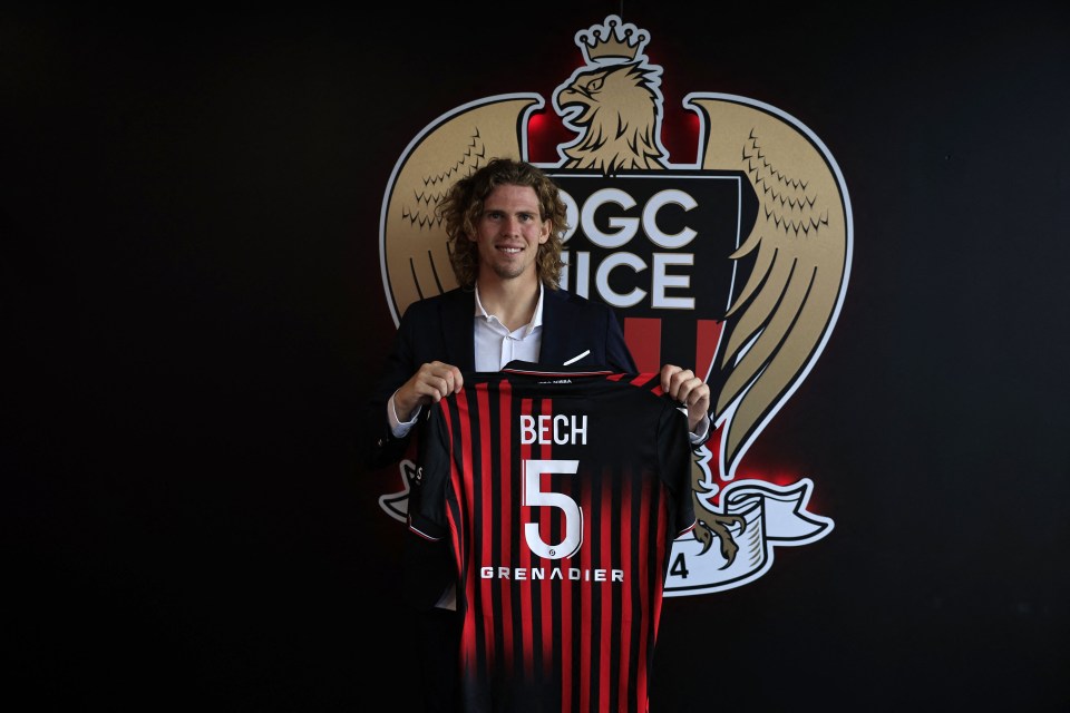 Mads Bech Sorensen signed on loan from Brentford