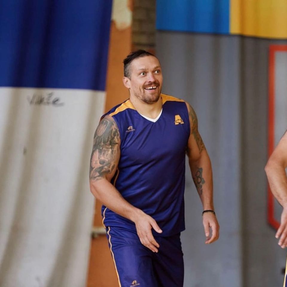 Oleksandr Usyk has taken part in a charity basketball match