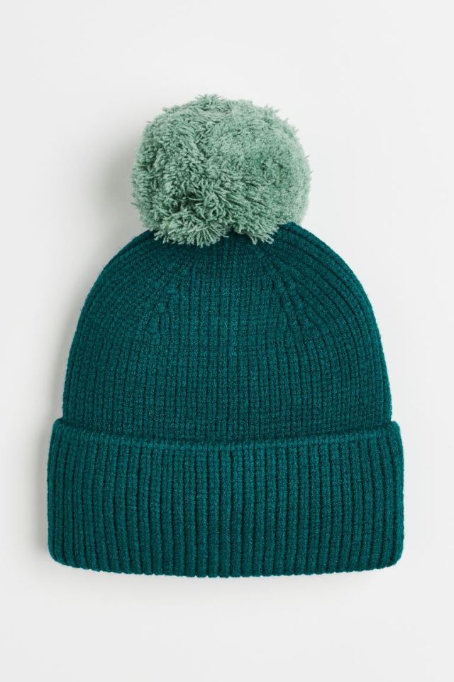 Or save £5.51 on the green rib-knit hat from H&M